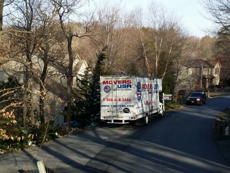 Safe Lifting Techniques from a Professional Mover in Annapolis, MD