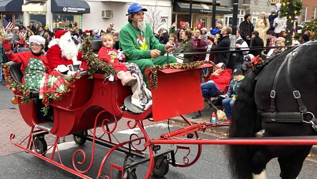 Declutter Before You Move: 10 Things to Toss, Donate, or Sell Before the New Year