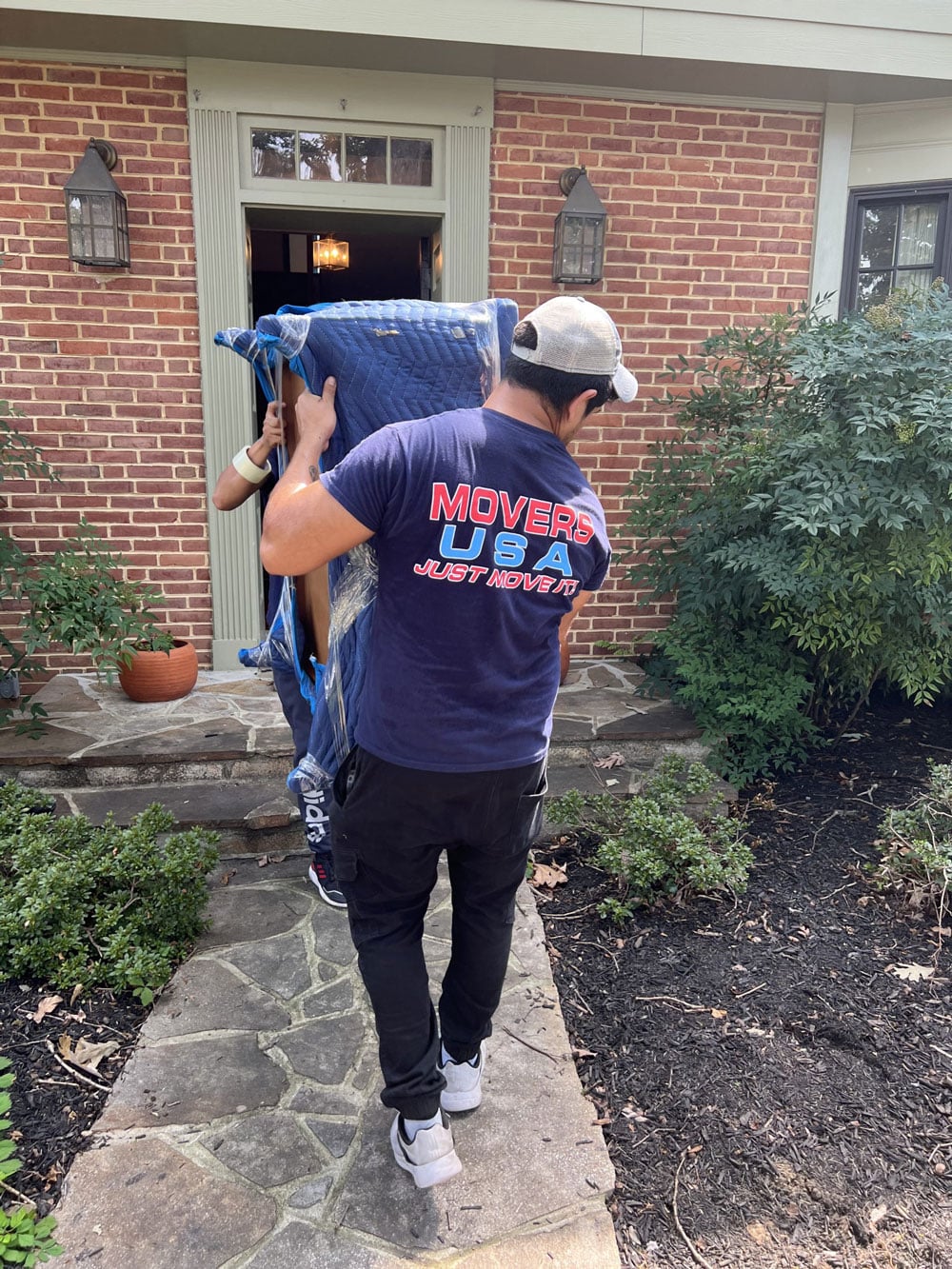 Movers USA moving crew